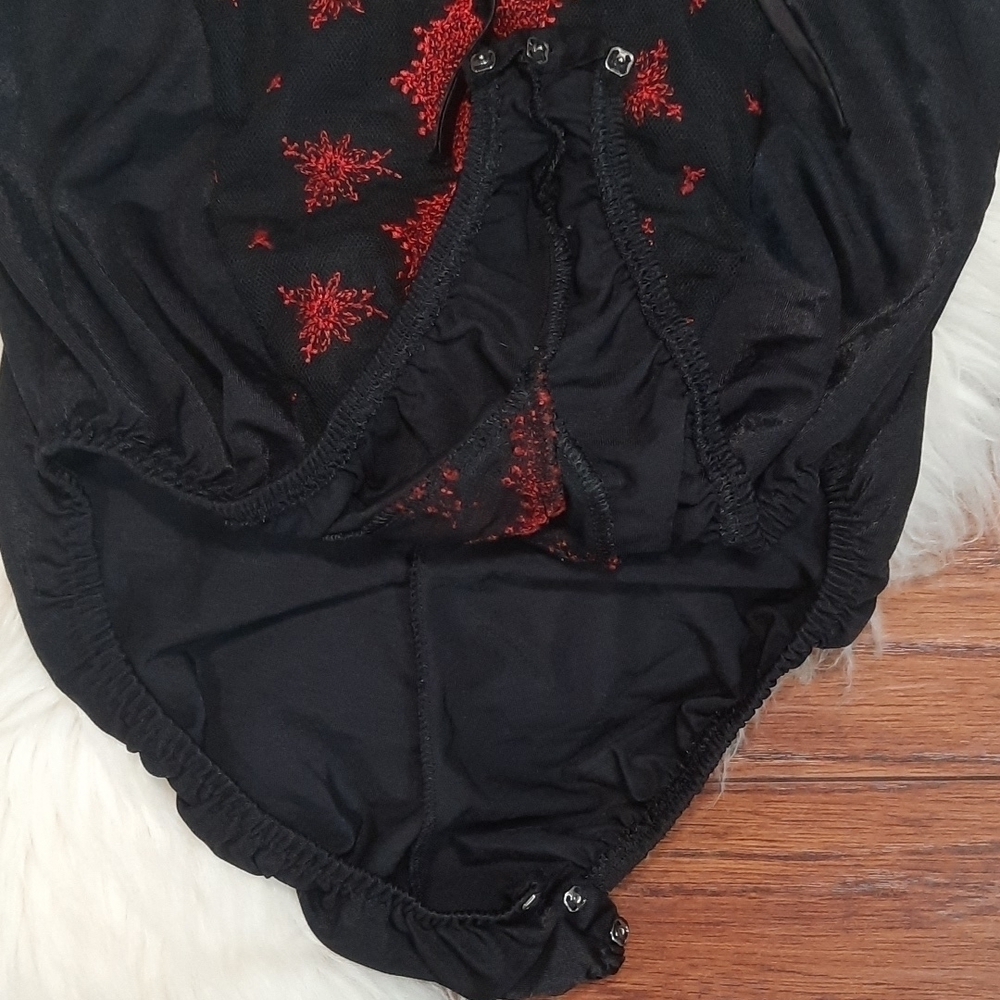 Vintage Y2k Black & Red Lace Front Teddy Bodysuit - Picture 6 of 9